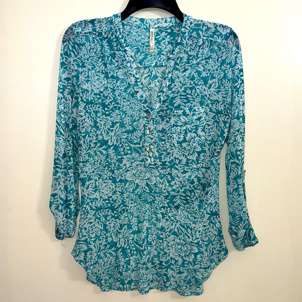 Turquoise Top - Picture 1 of 3